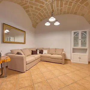 Corte Anibaldi , Lecce Italie